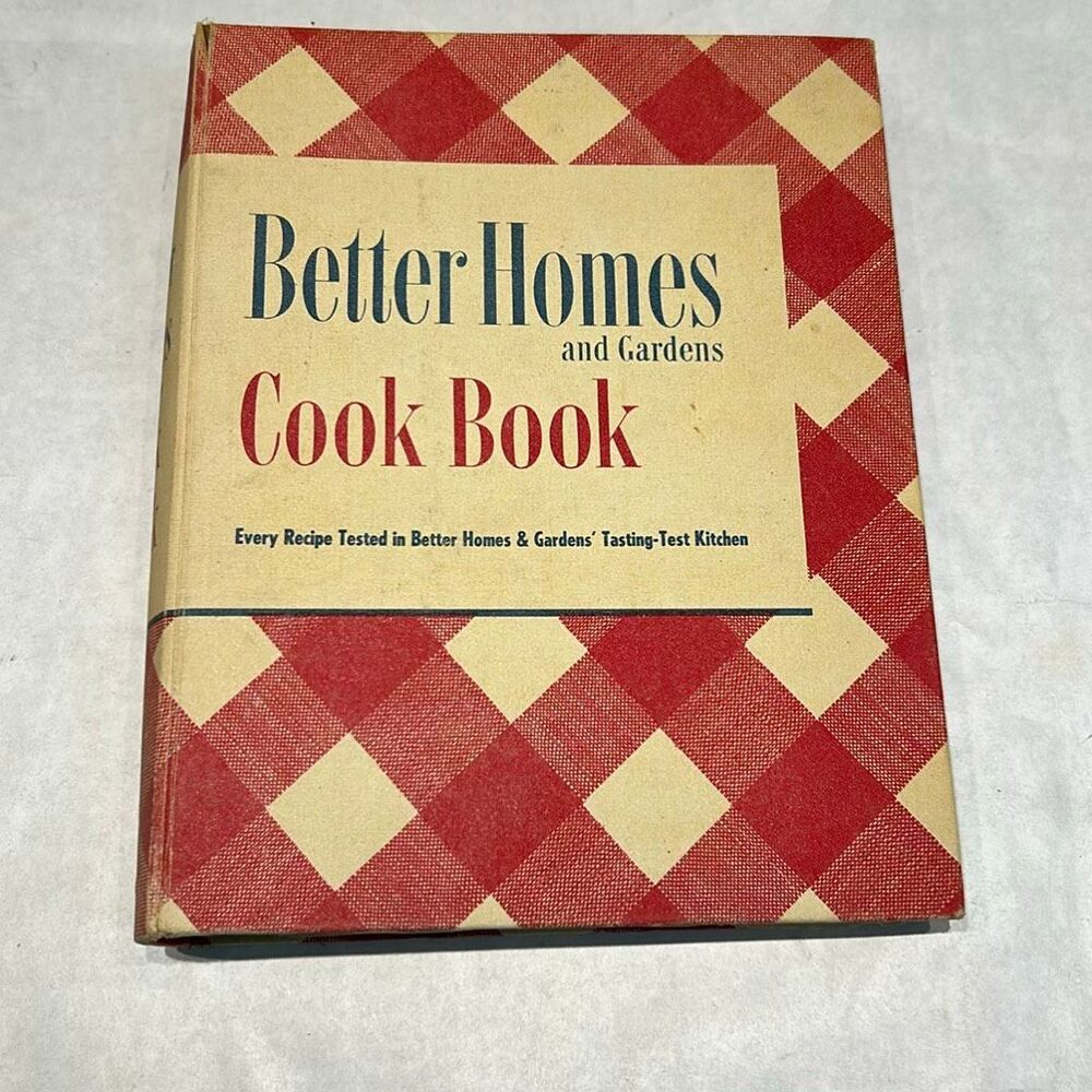 Vtg 1951 Better Homes and Gardens Cookbook Red Checkered Checked Recipe Binder